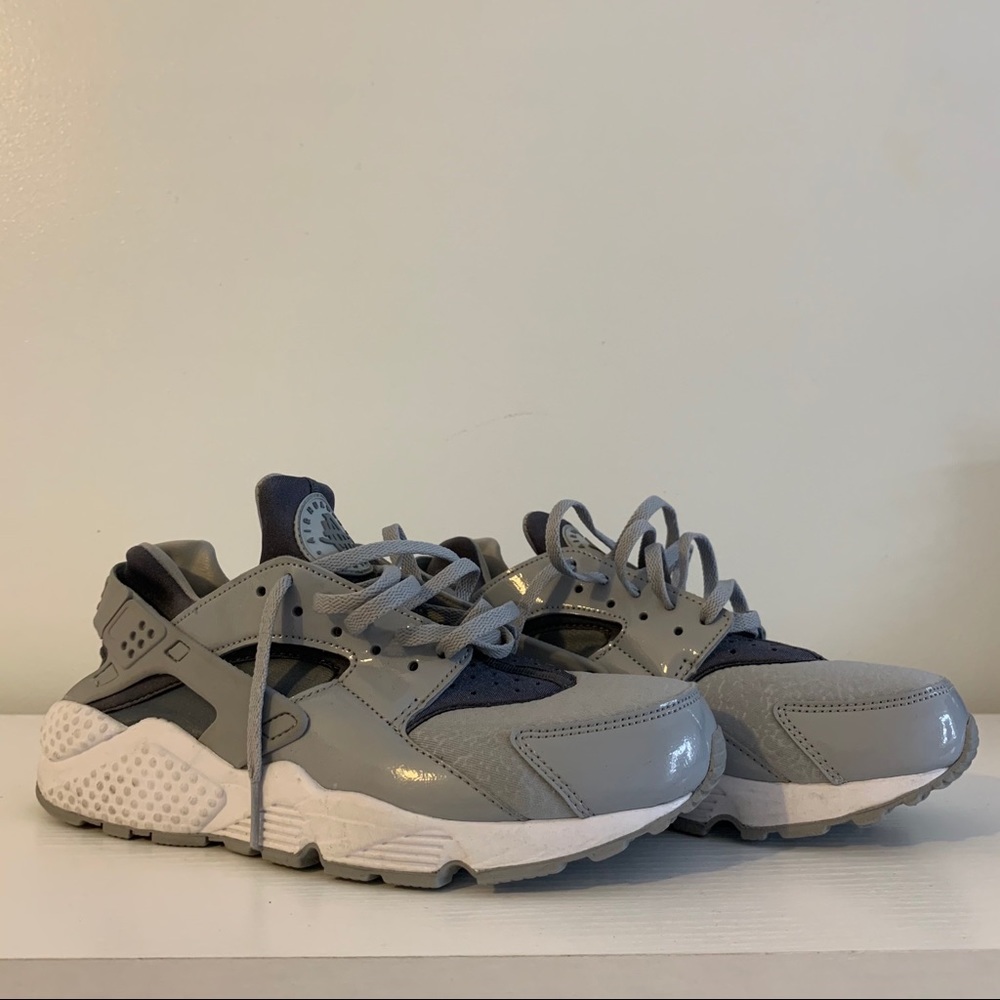 Grey Nike Huaraches